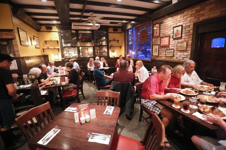 Hog Penny Pub Bermuda