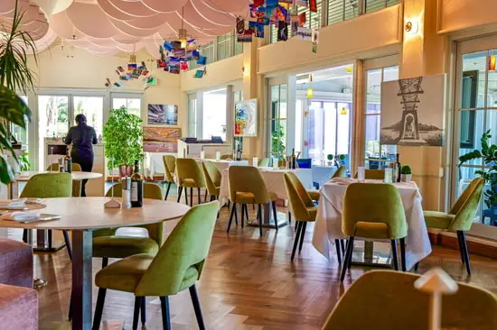 Harbourfront Restaurant