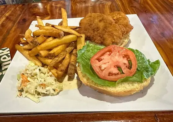 Docksider Bermuda, Burger