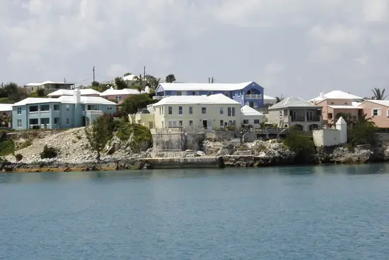 Bermuda�s Pastel Houses (Archite